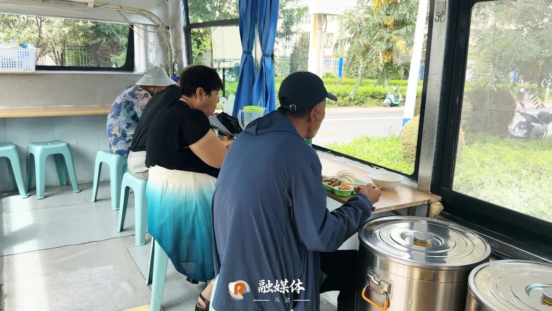開了一年，看烏達(dá)區(qū)惠民餐車怎么樣啦→